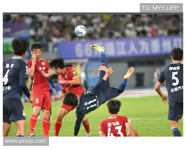 东京足球明星拍照合集精彩瞬间回顾与球员名单展示